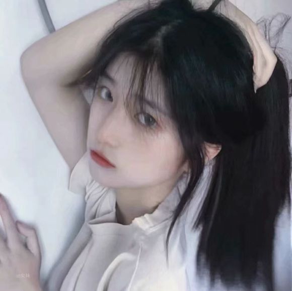 高冷成熟时尚女生头像