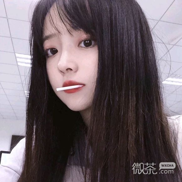 微信深沉洒脱网红女生头像