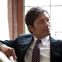 成熟帅气的微信中年男人头像