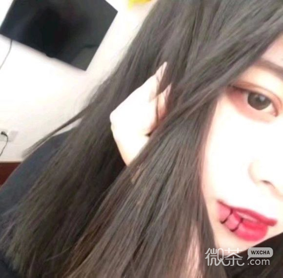 微信深沉洒脱网红女生头像