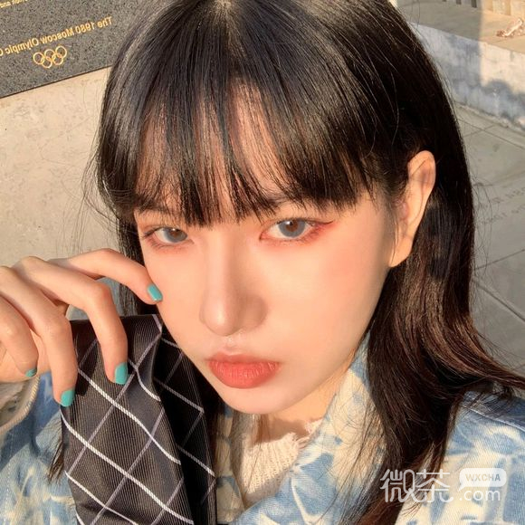 深沉佛系激萌女生头像