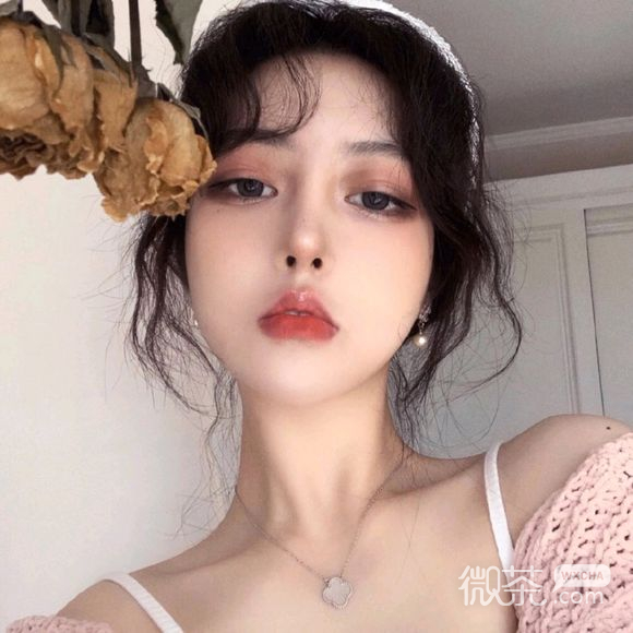 深沉佛系激萌女生头像