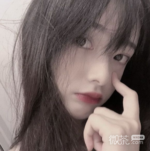 时尚激萌洒脱女生头像