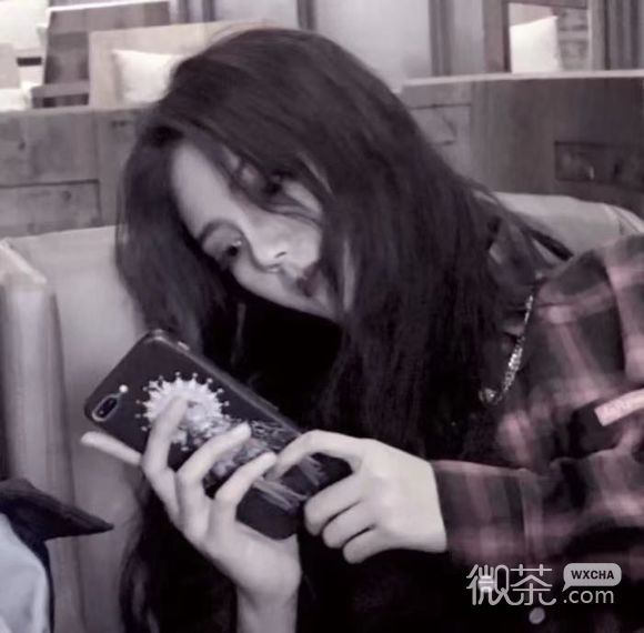 时尚激萌洒脱女生头像