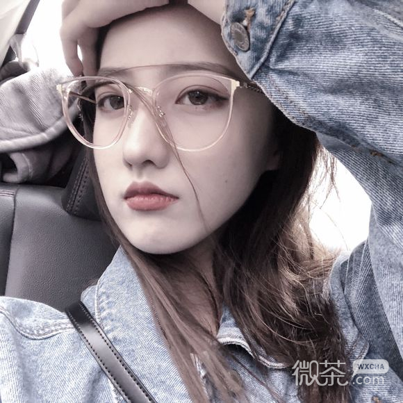 时尚激萌洒脱女生头像