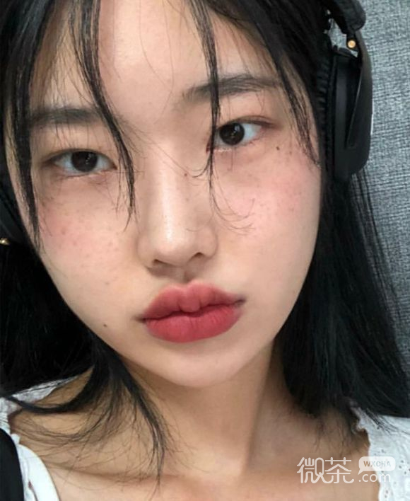 洒脱激萌女生头像