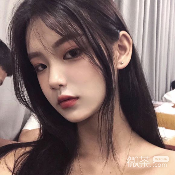 时尚激萌洒脱女生头像