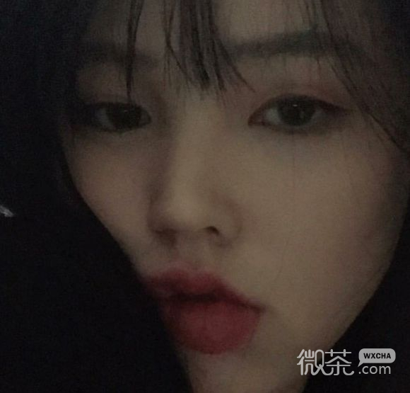 洒脱激萌女生头像