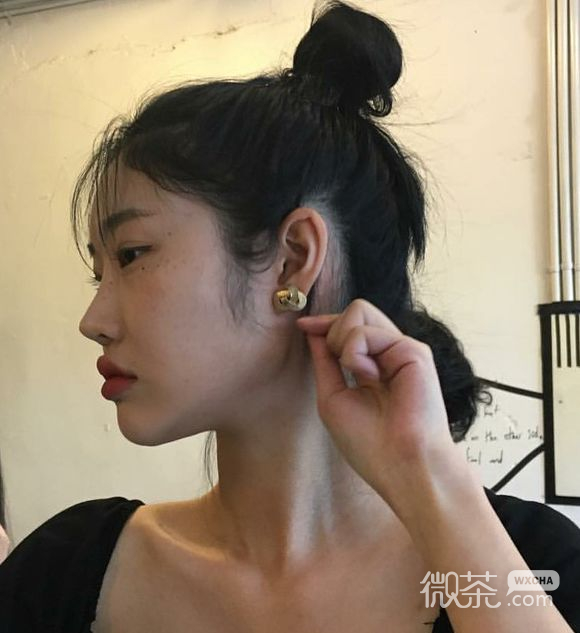 洒脱激萌女生头像
