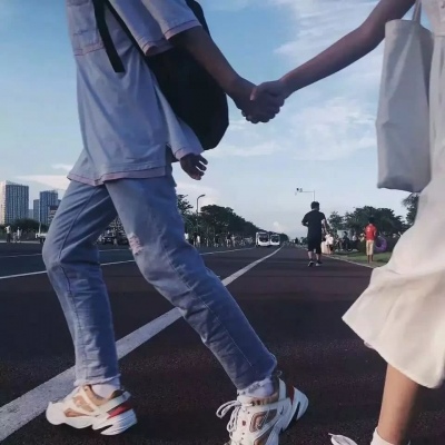 奇葩搞怪的微信真人情侣头像