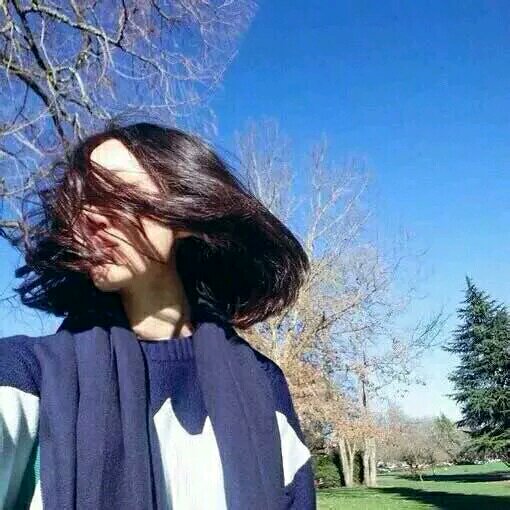 伤感长发时尚女生头像