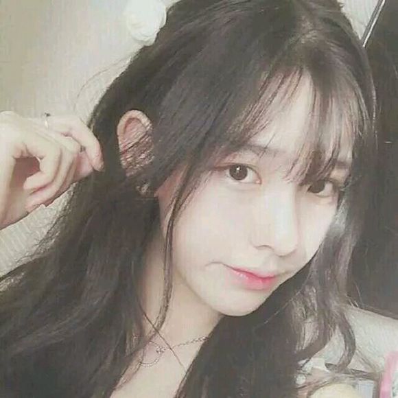 伤感长发时尚女生头像