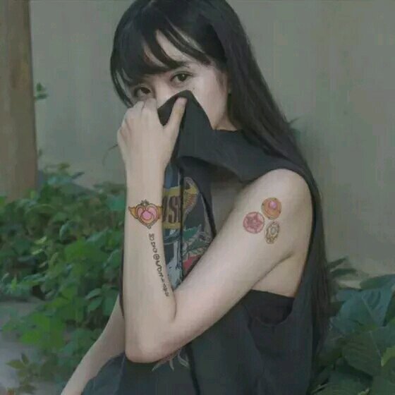 伤感长发时尚女生头像