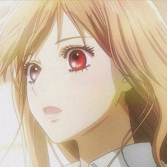 傲娇长发时尚女生头像