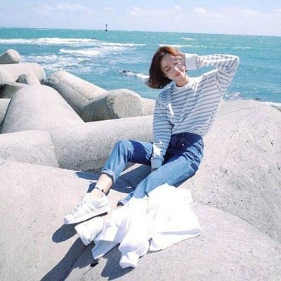 唯美有意境的微信海边女生头像