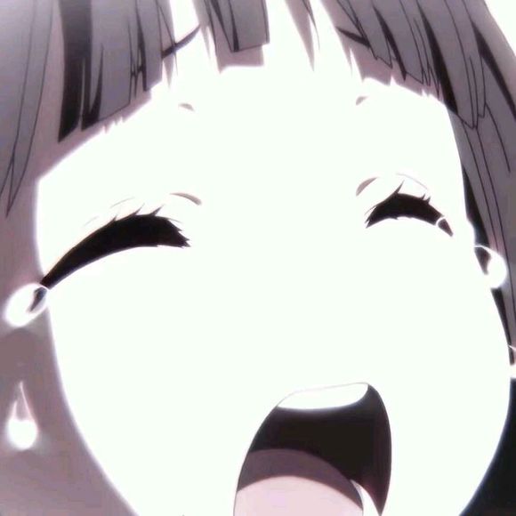 傲娇长发时尚女生头像