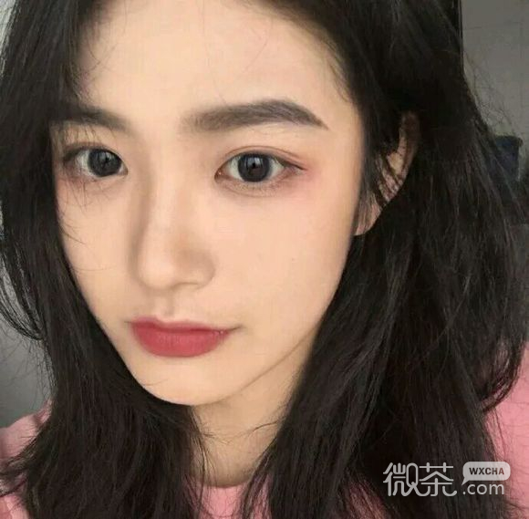 洒脱深沉女生头像