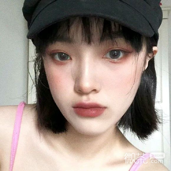 洒脱深沉女生头像