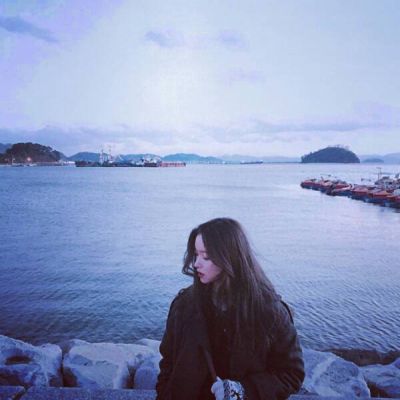 唯美有意境的微信海边女生头像