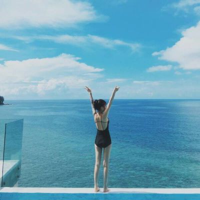 唯美有意境的微信海边女生头像