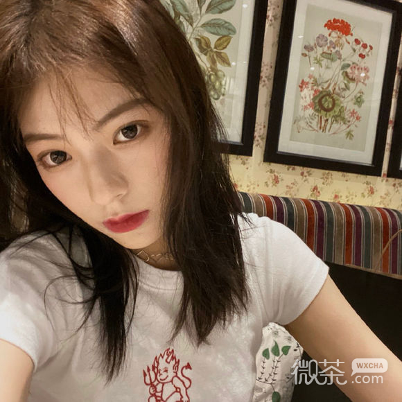 深沉成熟女生头像