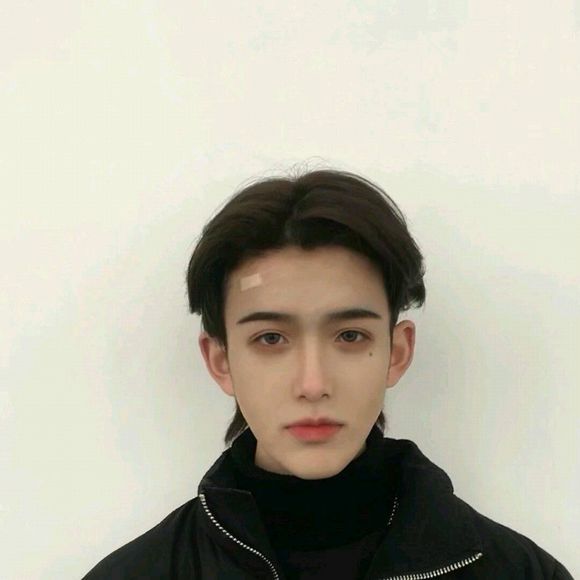 时尚文艺高冷深沉女生头像