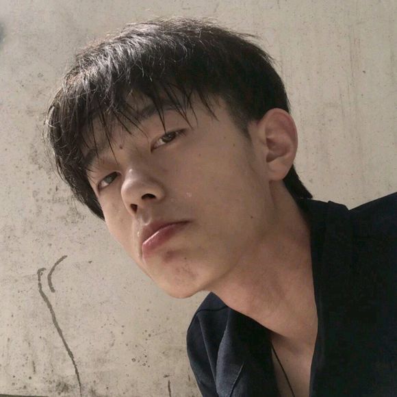 时尚文艺高冷深沉女生头像