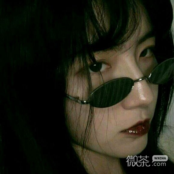 微信高颜值长发御姐女生头像