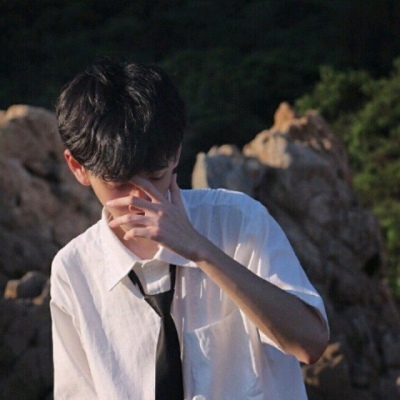 高高瘦瘦的微信文艺青年头像