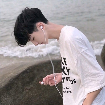 高高瘦瘦的微信文艺青年头像