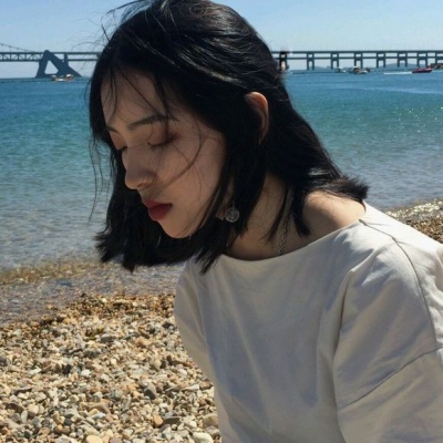 唯美伤感意境的微信女生头像