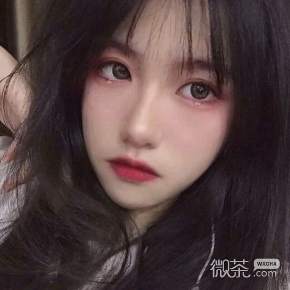 伤感洒脱时尚女生头像