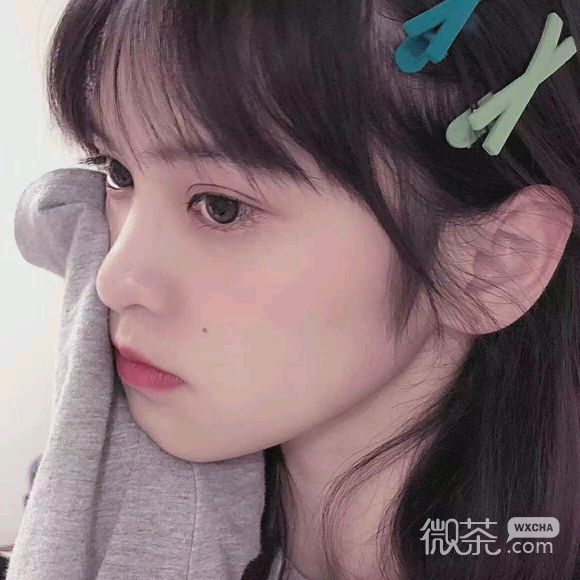伤感洒脱时尚女生头像