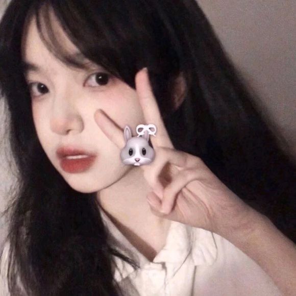 小清新傲娇时尚女生头像