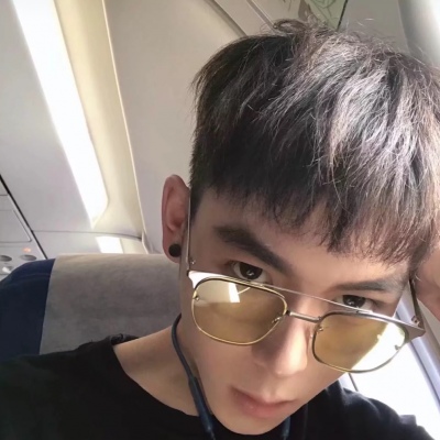 帅气时尚的微信潮流男生头像
