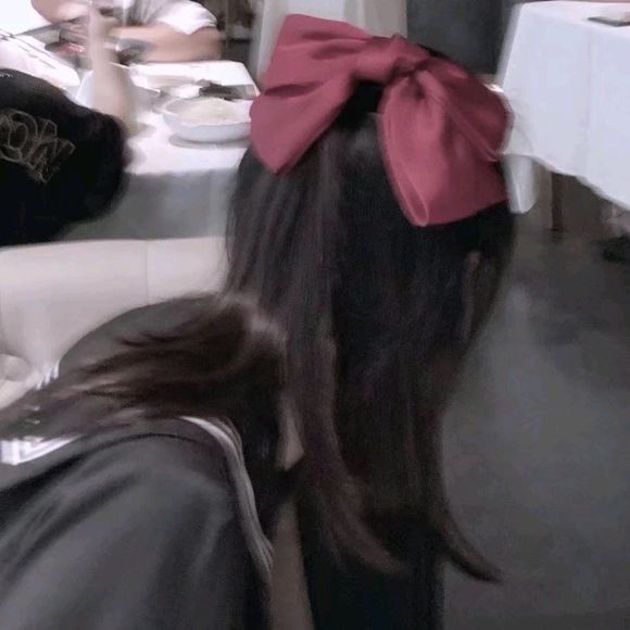 洒脱深沉时速女生头像