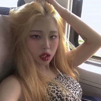 骚气性感的微信个性女生头像