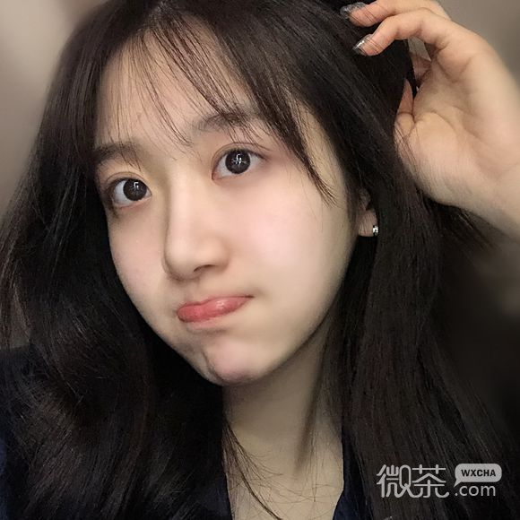 冷酷成熟时尚女生头像