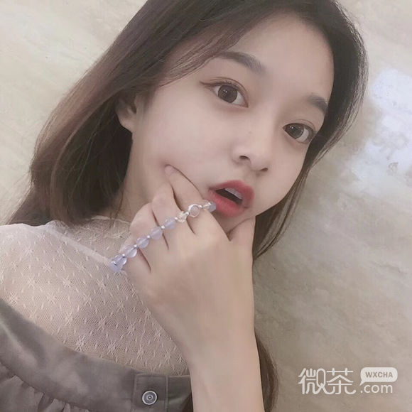 高冷御姐长发女生头像