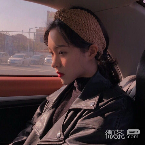 软萌长发女生头像