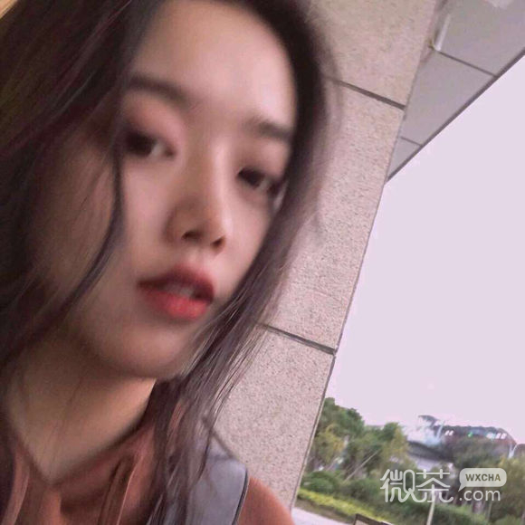 软萌长发女生头像
