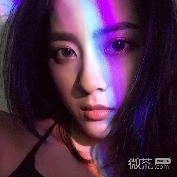高冷御姐长发女生头像
