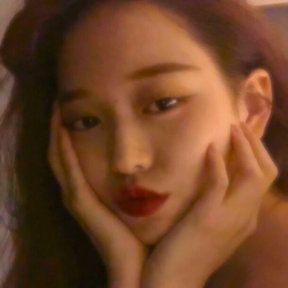 清纯潮流长发女生头像