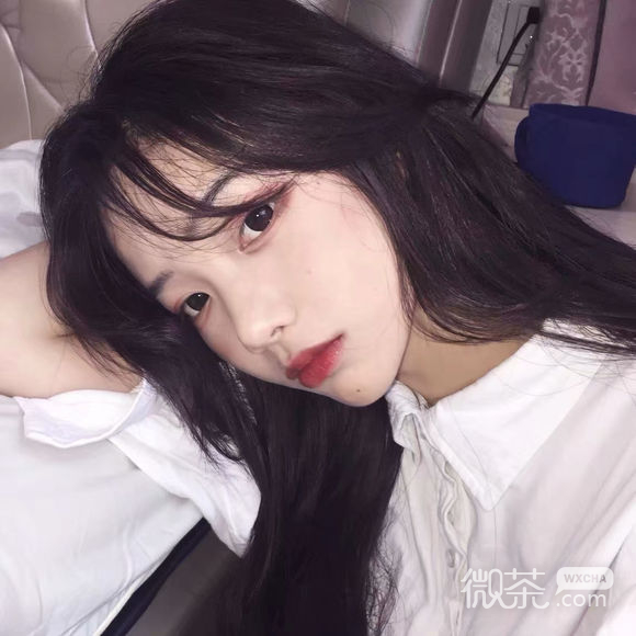 深沉长发女生头像