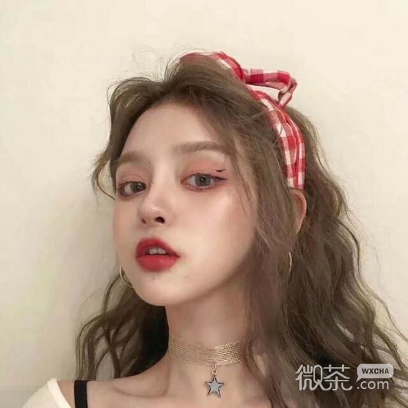 俏皮女生头像