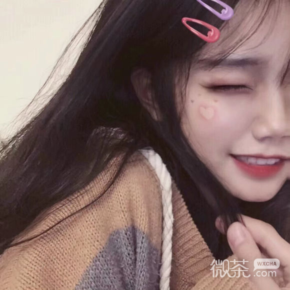 深沉长发女生头像