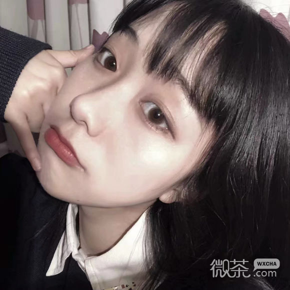 深沉长发女生头像