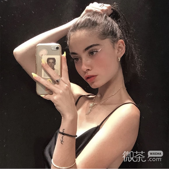 性感长发女生头像