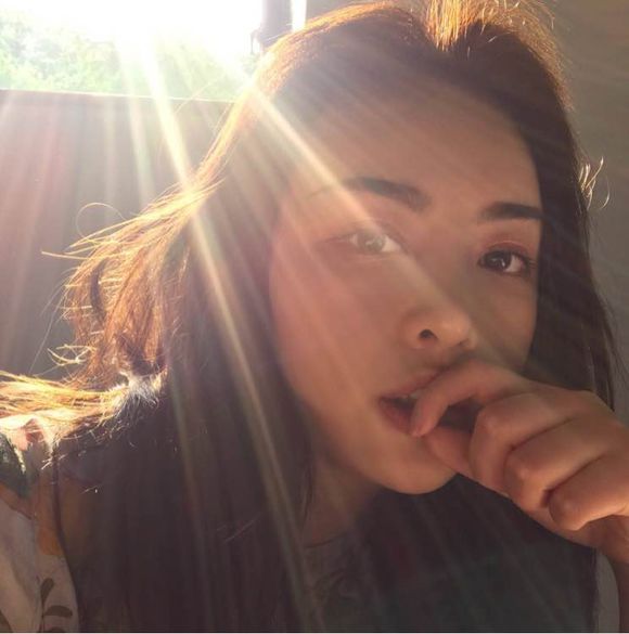 简洁清新女生头像