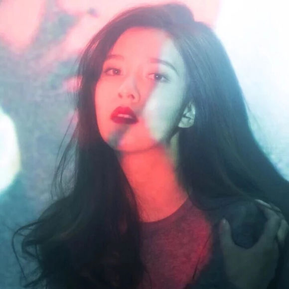 简洁清新女生头像